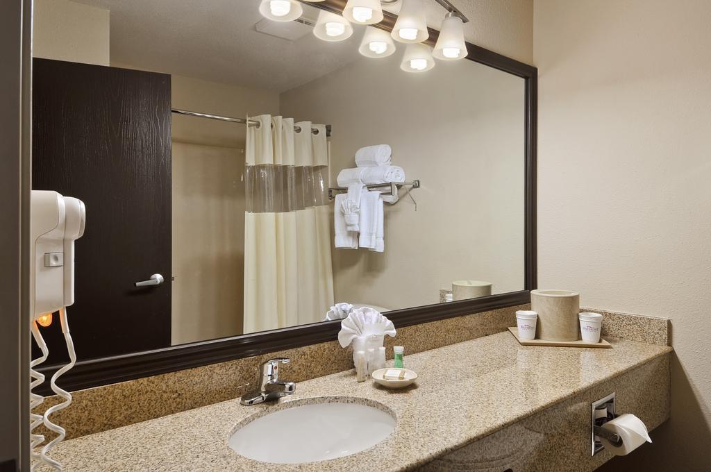 Baymont By Wyndham Dallas/ Love Field Bilik gambar